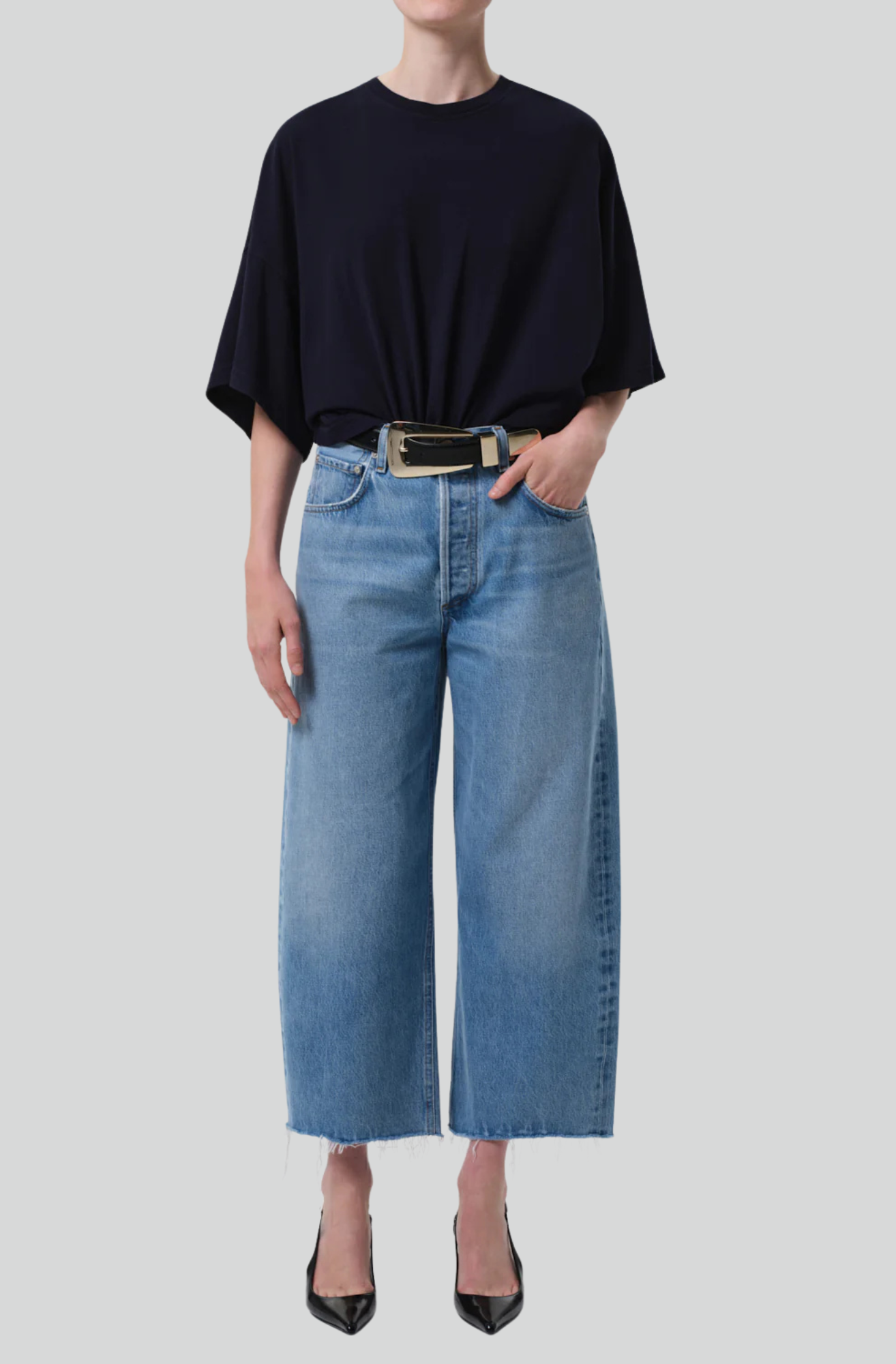 CAPE TEE