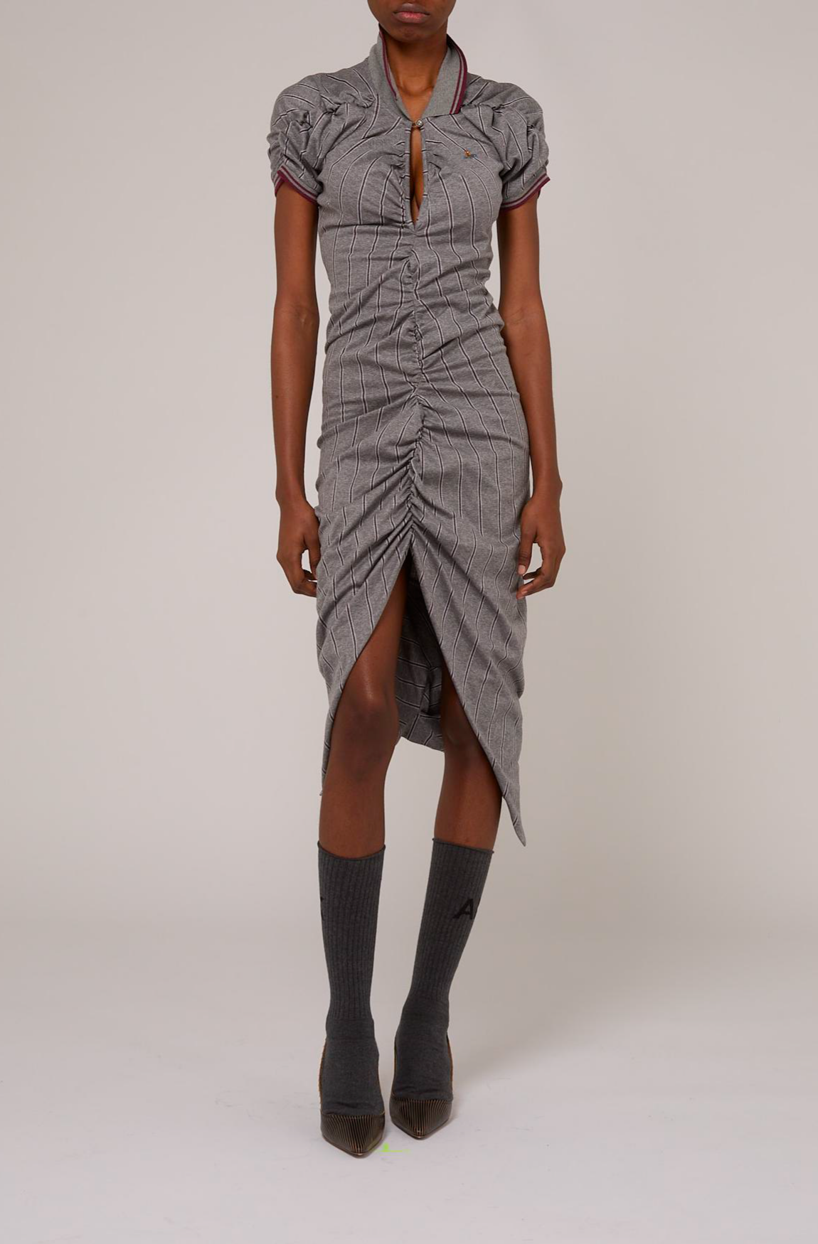 PULLING DRESS