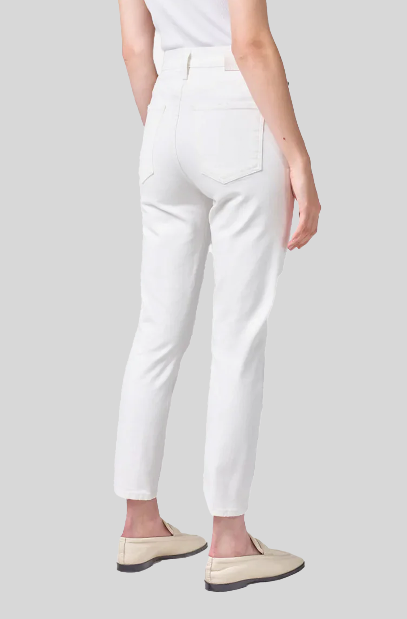 OLIVIA CROP IN LUMEN