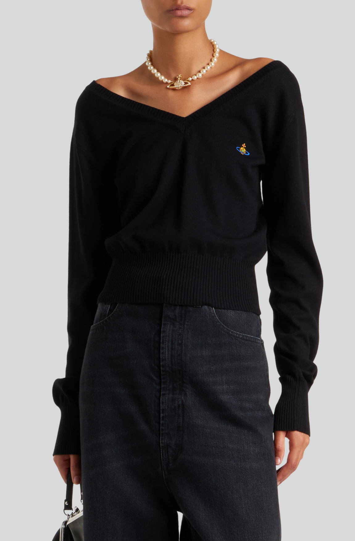 BEATRICE V-NECK SWEATER