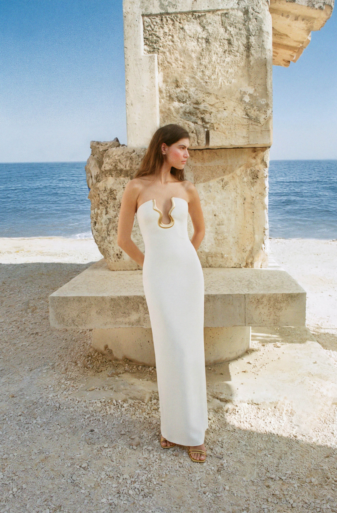 ABRIL GOWN