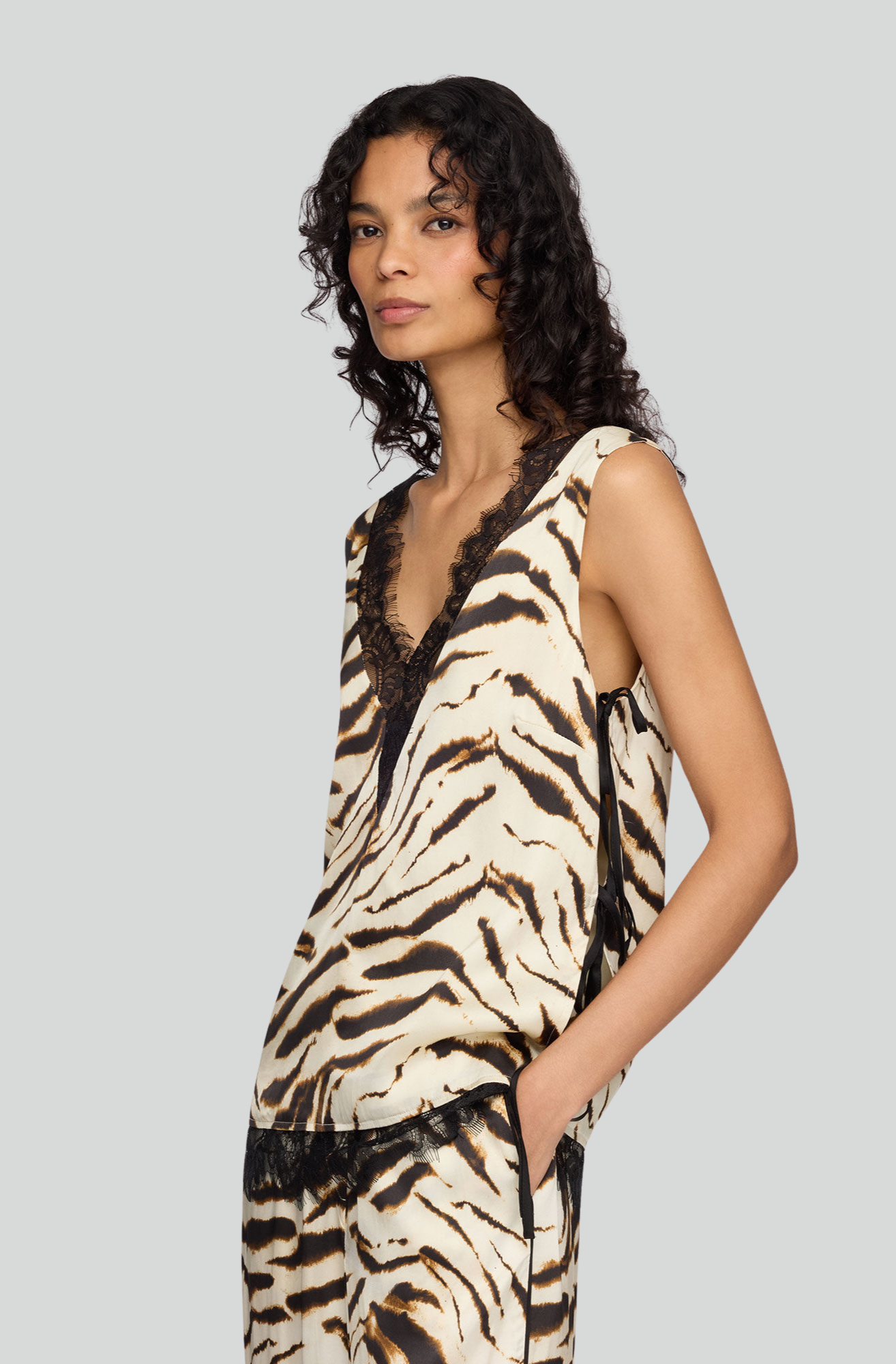 PRINTED SATIN V-NECK LACE SLIP TOP