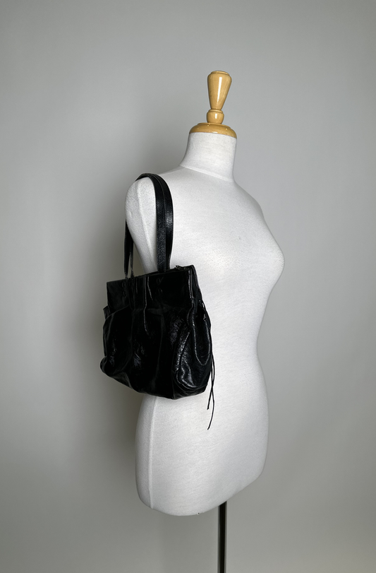 ANN DEMEULEMEESTER SLOUCH LEATHER SHOULDER BAG