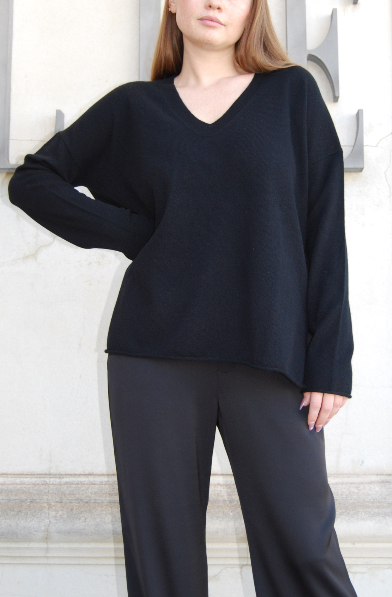 V NECK CASHMERE SWEATER