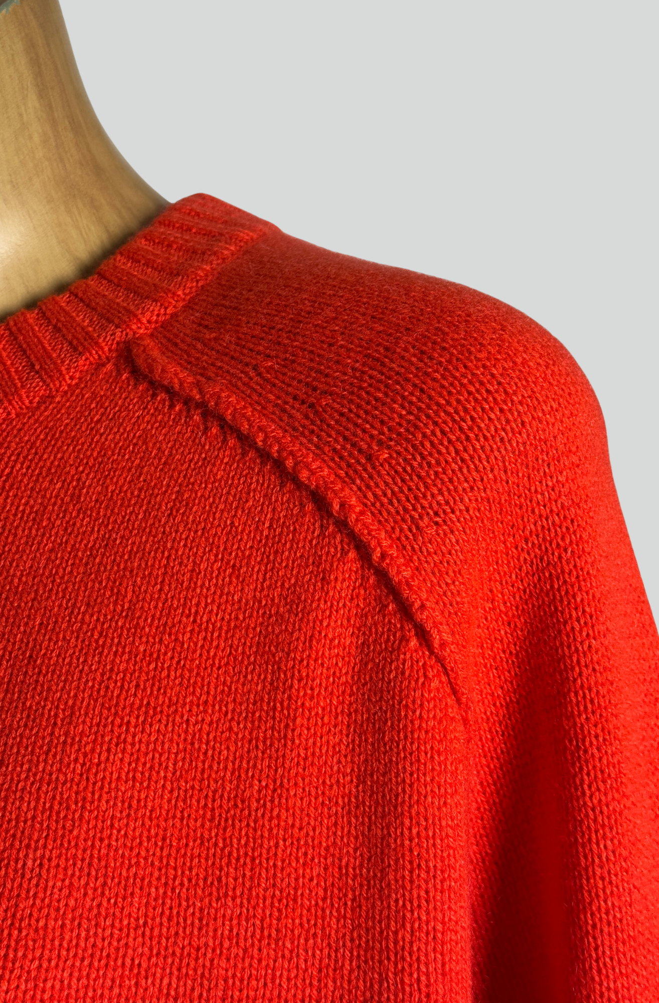 CASHMERE SWEATER