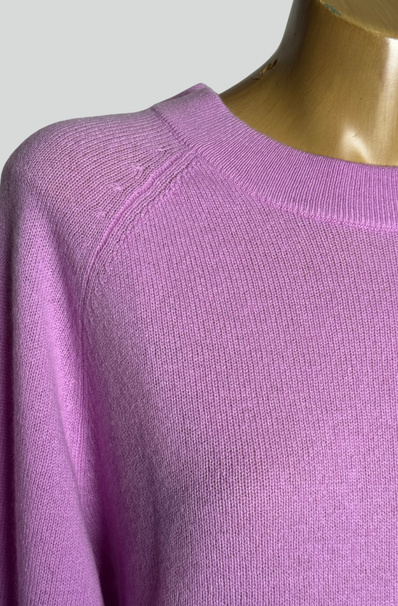 CASHMERE SWEATER