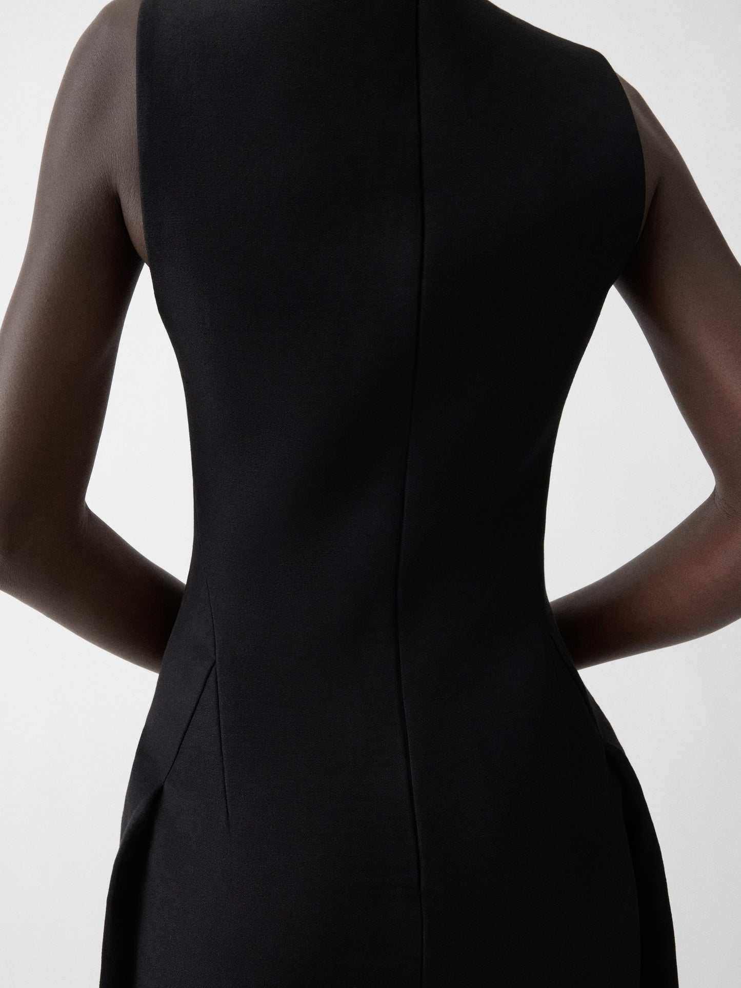 LA ROBE TABLIER