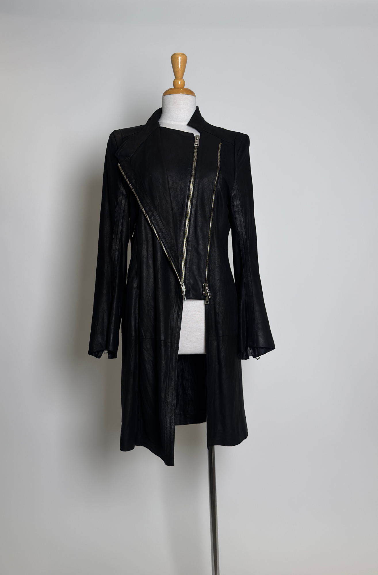 ANN DEMEULEMEESTER BLACK LEATHER COAT
