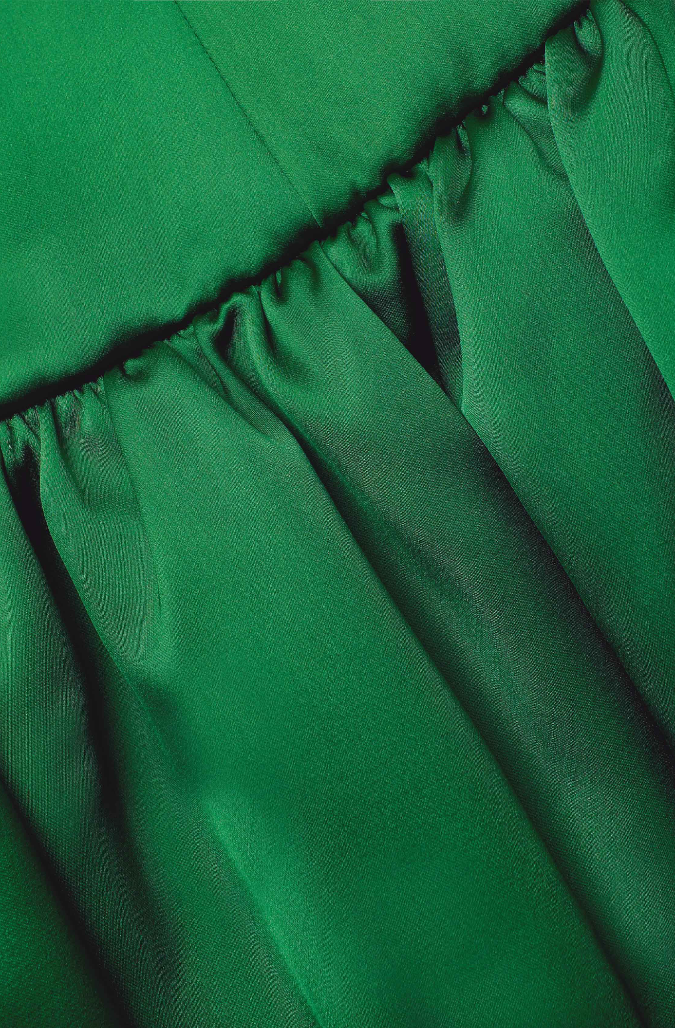 ROBE LONGUE BANDEAU EN SATIN VERT