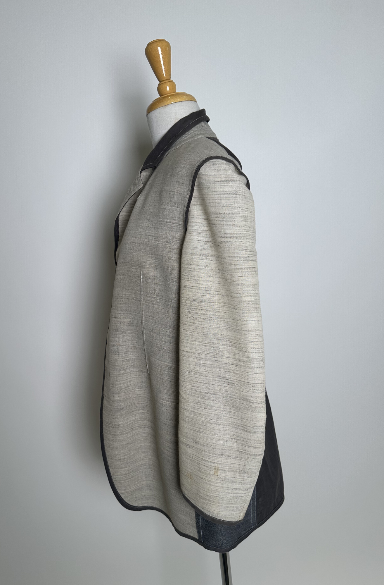 COMME DES GARCONS HOMME ONE SHOULDER JACKET
