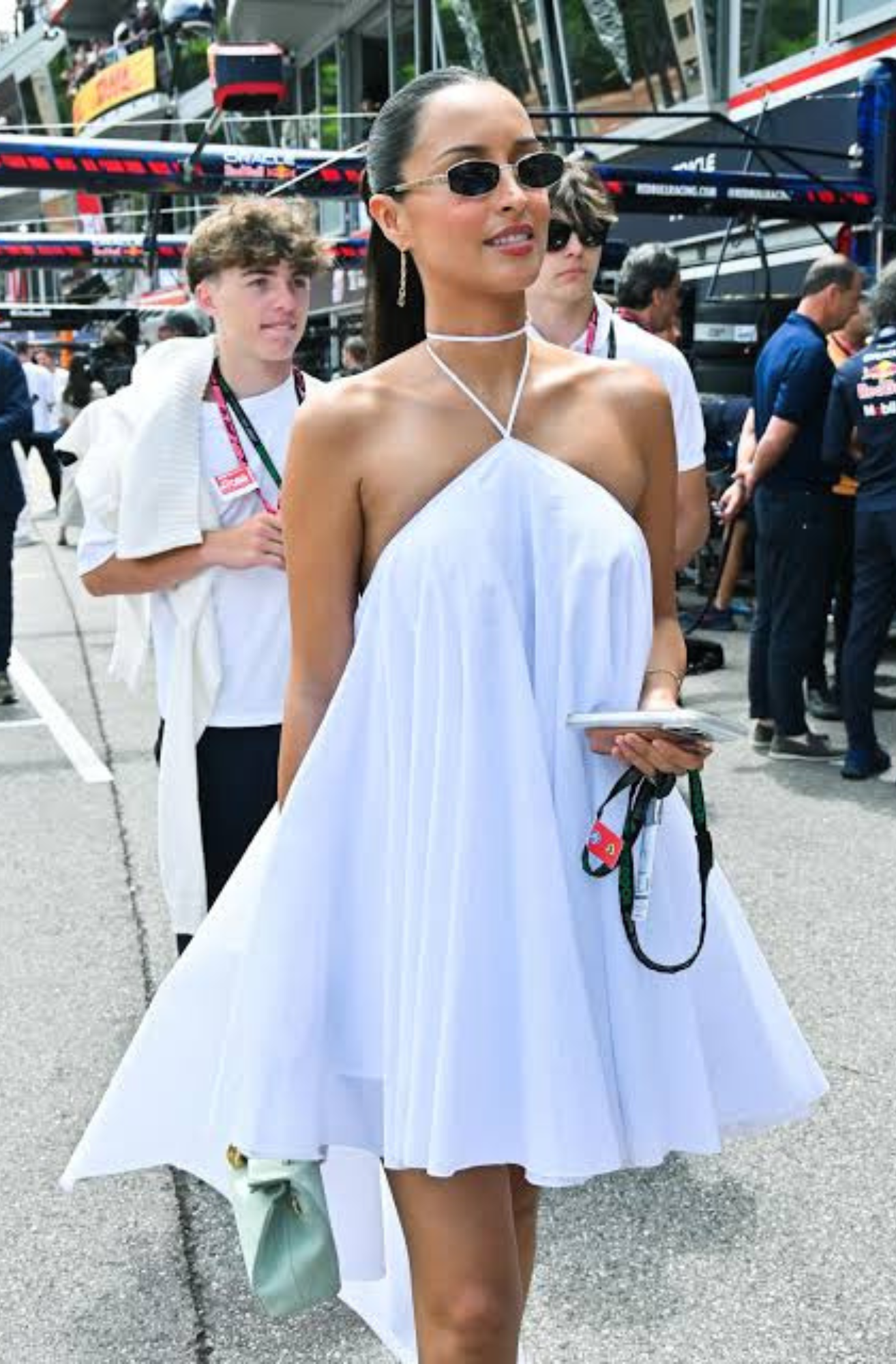 LA ROBE TRIANGLE COURTE