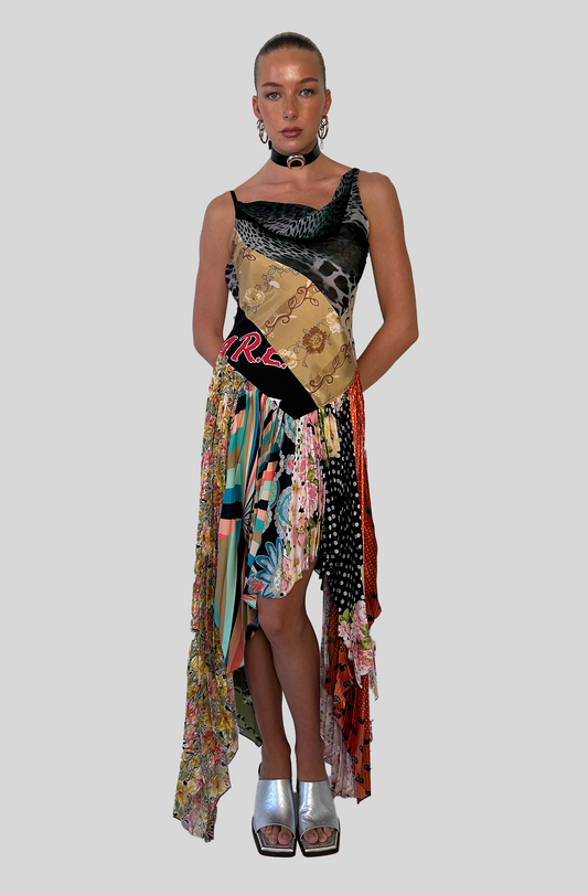 ROBE À BRETELLES FOULARDS EN SOIE RÉGÉNÉRÉE