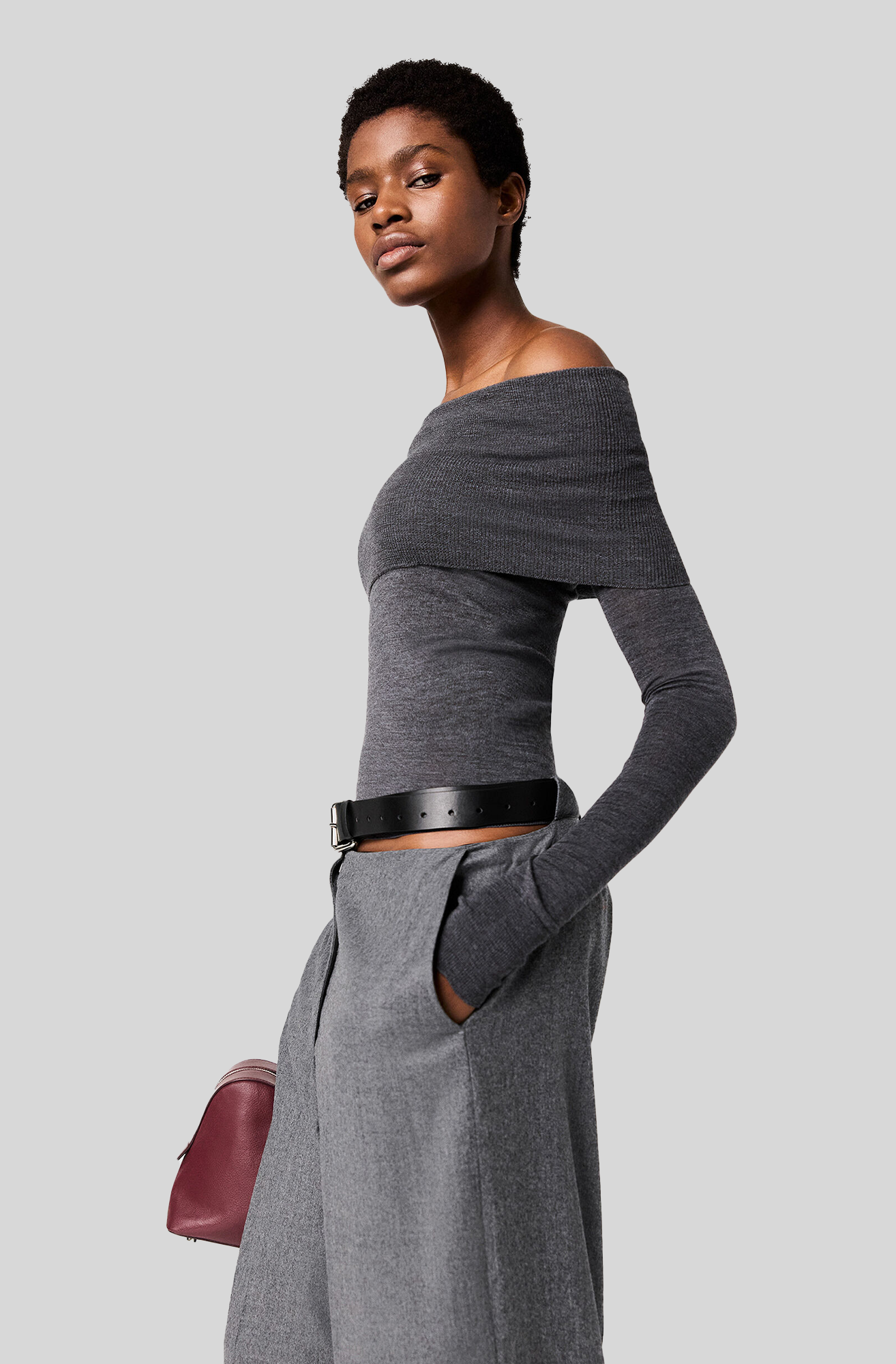 OFF-SHOULDER LONG-SLEEVE JUMPER