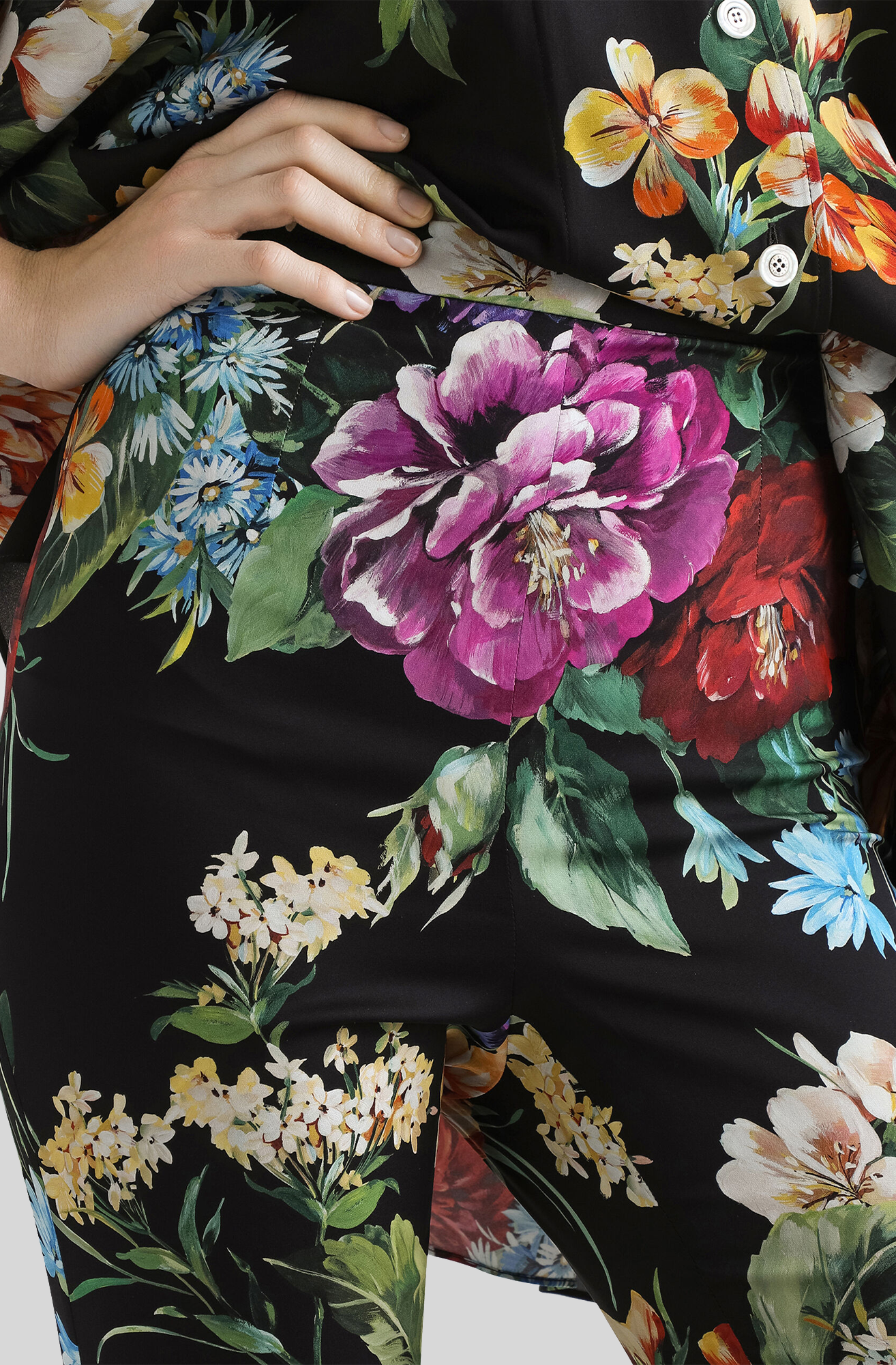 FLOWER BOUQUET-PRINT CHARMEUSE PANTS