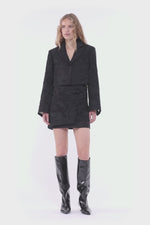 Load and play video in Gallery viewer, BOUCLE JACQUARD SUITING CROPPED BLAZER
